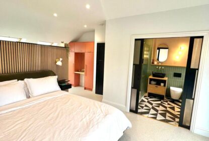 JBS-Lofts-Bishopston-HipToGable-Internal